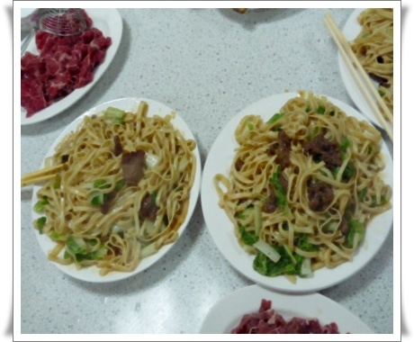 【老徐黃牛肉】不景氣下就吃美味的平價熱炒 + 小小生日啪~)