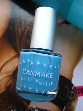 ELLE雜誌送的 CANMAKE滯銷指甲油...
