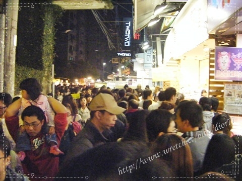 【初見】被人潮擠著走的逢甲夜市