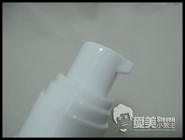 白也要白的有深度-寵愛之名維他命C全效亮白精華液