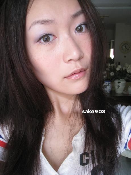 不敢畫藍色眼影嗎?從藍色眼線開始吧!!
