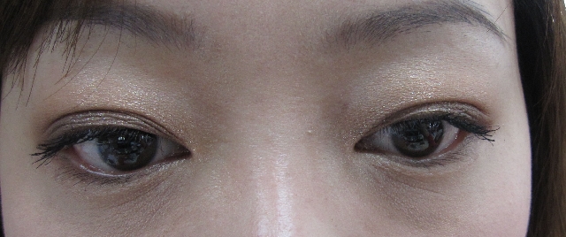 Dior又出新睫毛膏了∼搶眼交叉七!!!