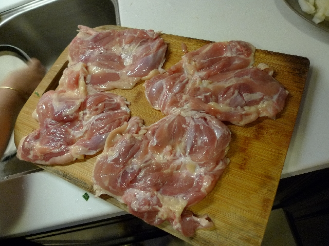 輕鬆打發全家人的好料理!鐵板胡椒雞!
