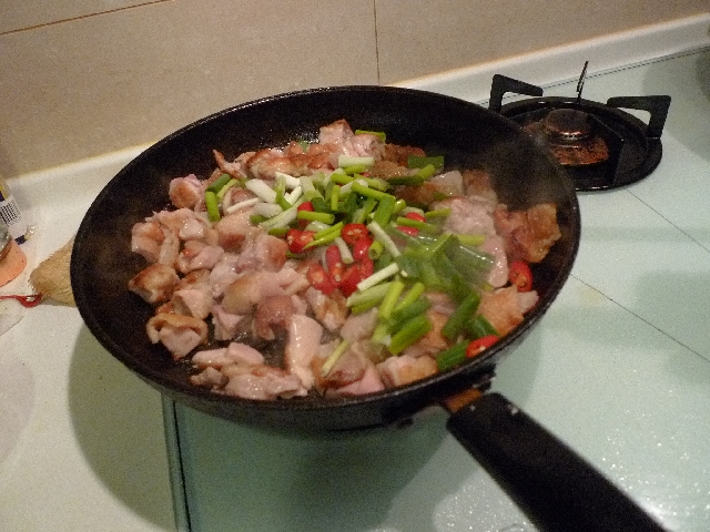 輕鬆打發全家人的好料理!鐵板胡椒雞!
