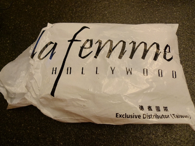 {L}LaFemme貨到!人氣六腮紅試到翻~