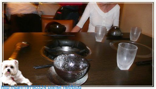 寒流來襲,讓『一品花雕雞』暖暖妳的身子吧!