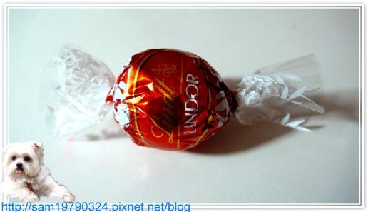 令人感到幸福的草莓巧克力 ∼ Lindt LINDOR + mister Donut