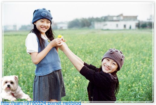 春天來了,跟著學院美少女賞花囉 XD