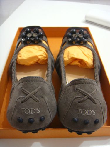 都忘了介紹去年底買的 TOD`S 鞋