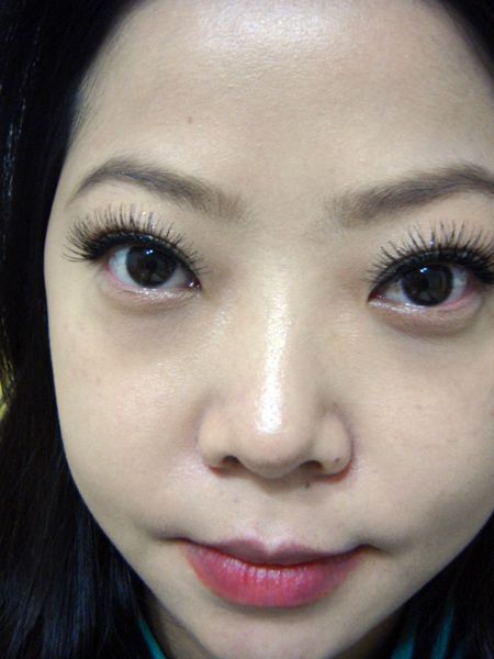 想要有廣告般的睫毛效果嗎 ?