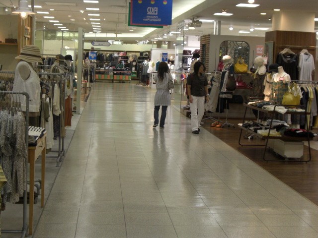 今天又去shopping mall