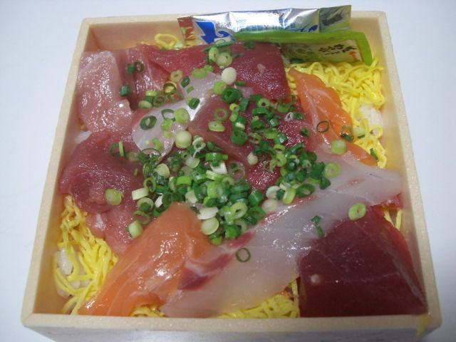 今晩的晩餐(ちらし寿司)
