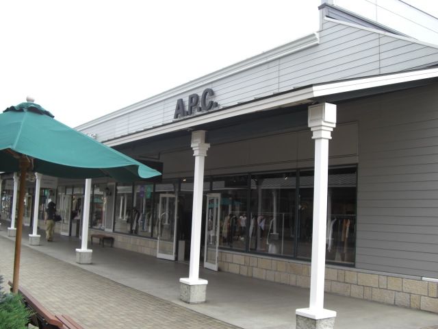 日本佐野OUTLET黑白拍