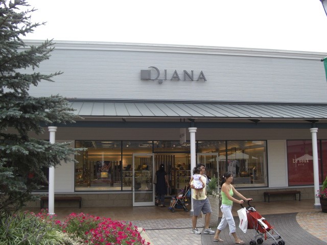 日本佐野OUTLET黑白拍