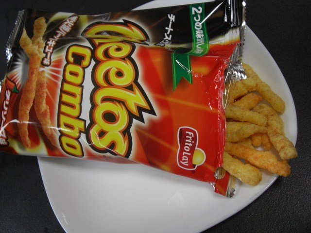 當然~不可忘記在"火曜日"買零食!
