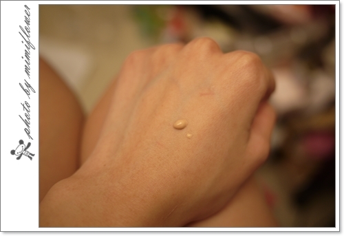 1028夢幻美姬 淨白光感粉底液SPF20