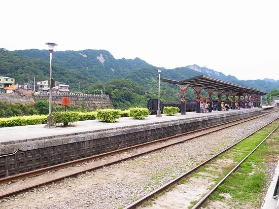 『旅遊』十分車站。天燈與人潮一樣多