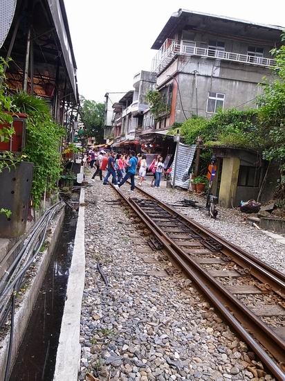 『旅遊』十分車站。天燈與人潮一樣多