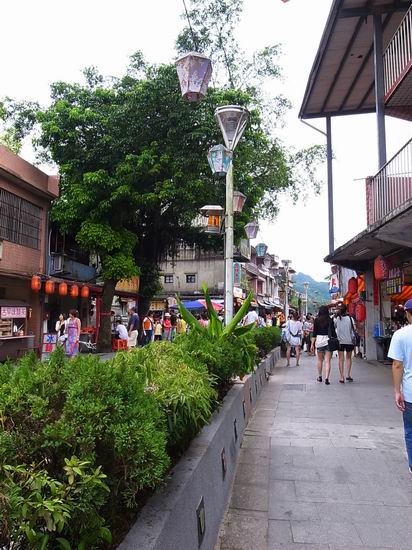 『旅遊』十分車站。天燈與人潮一樣多