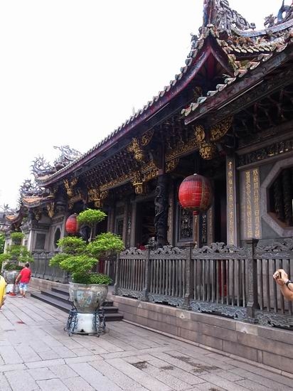『旅遊』台北。龍山寺香火鼎盛