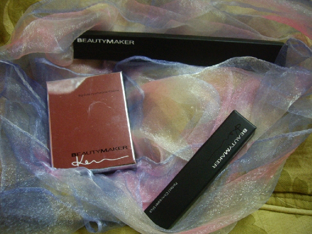 BEAUTYMAKER 立體大眼五色眼影組 (待補)
