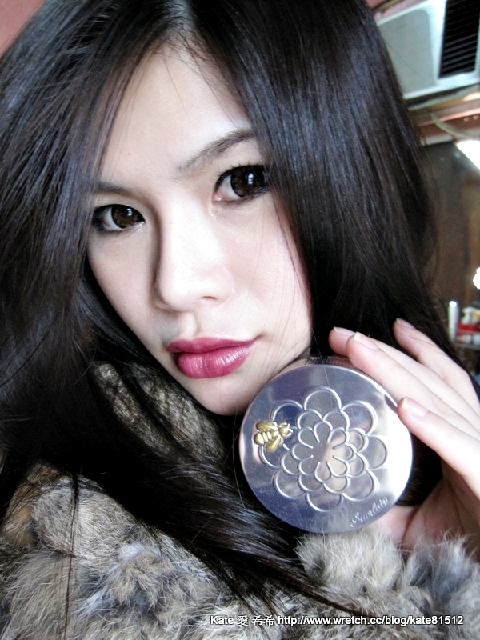 嬌蘭 2010 聖誕彩妝"Les Ors拜金女王"