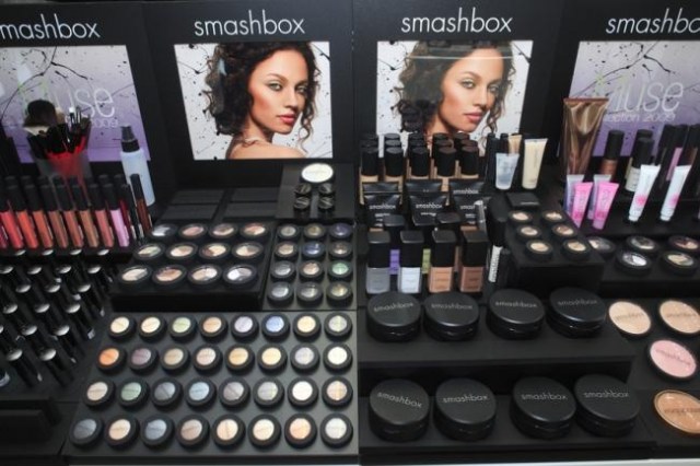 妝出"零毛孔"-Smashbox 瞬間光采凝露