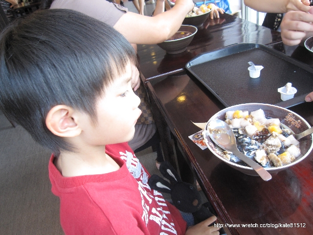 20090418外出妝-family week的最後一天!今天眼妝超濃