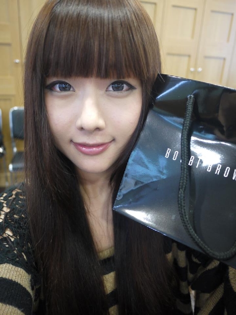 BOBBI BROWN 無瑕持久粉底液SPF15 不脫妝就靠它了!