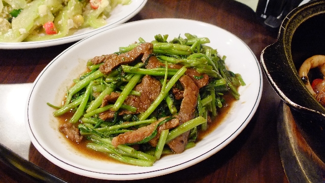 〔食記〕景美夜市.芭樂ㄟ店熱炒.朋友相聚的好所在