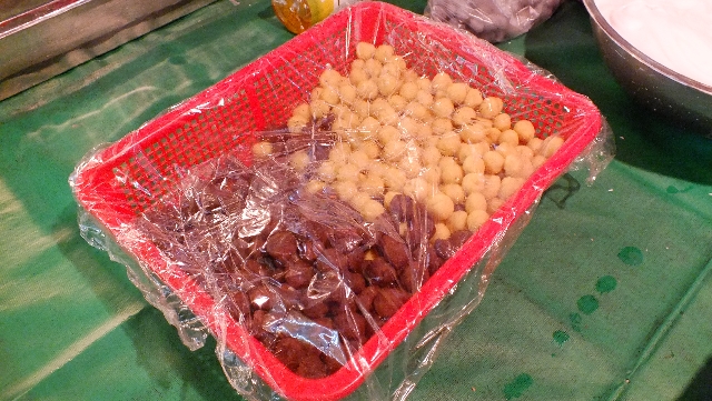 〔景美夜市〕人氣超旺的小零嘴.QQ涼圓.菜燕