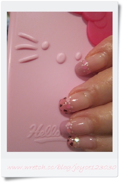 Nails 粉色乳牛光療&Wee`p 指甲蜜