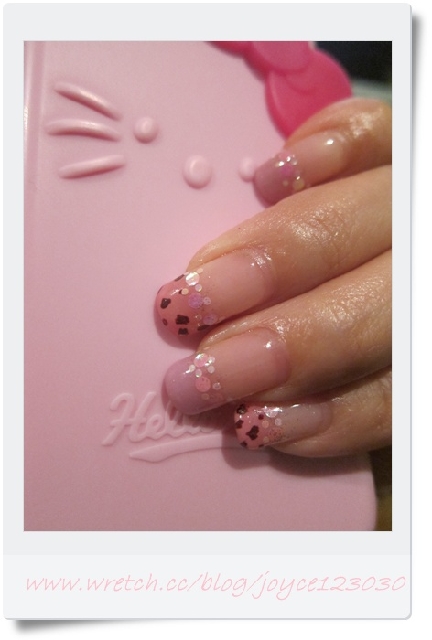 Nails 粉色乳牛光療&Wee`p 指甲蜜