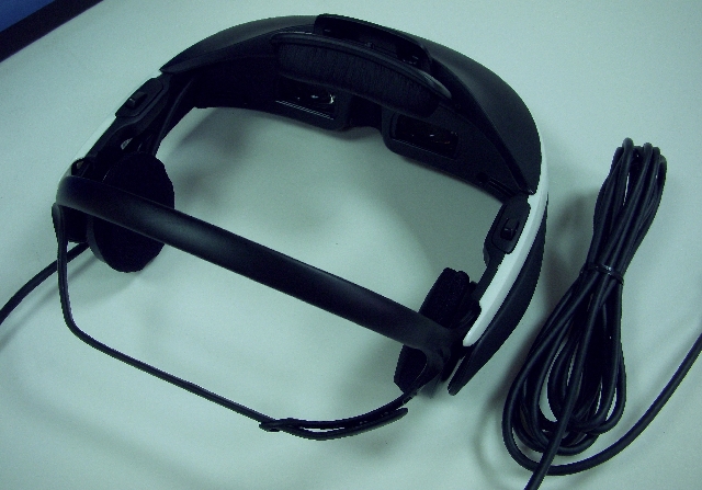 (3C開箱文)SONY HMZ-T1~3D 頭戴式電影院