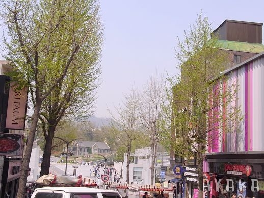 【韓國行】DAY2~新村/梨大/惠化買文具吃三層肉.COM…回東大門再逛~
