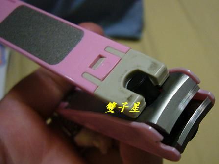 好用的足部去角質產品~貝印足部去角質浮石