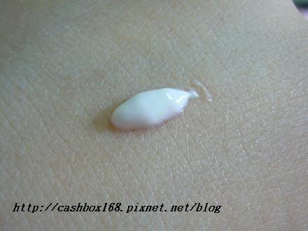 我的愛用品~DIOR雪精靈超淨化嫩白防護隔離霜SPF50PA+++