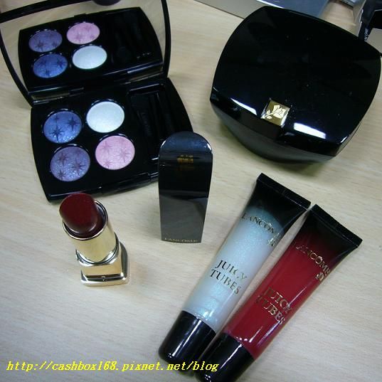 2008年聖誕彩妝,你要買哪一家?(圖文眾多,請慢慢觀賞)