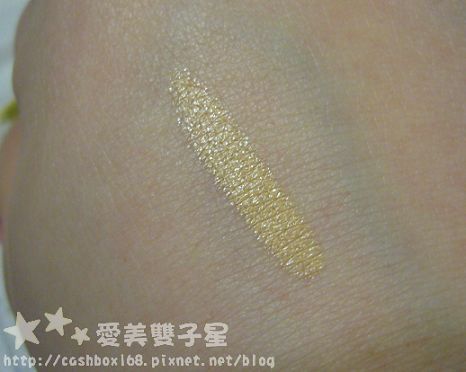 當一個無害美人吧~Bobbi Brown自然清透粉底液,隨身遮瑕筆