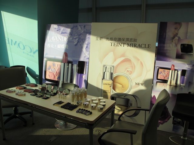 蛻變、蝶舞翩翩! LANCOME 2011春妝 春天.蝴蝶飛 & 光感奇蹟保濕底妝