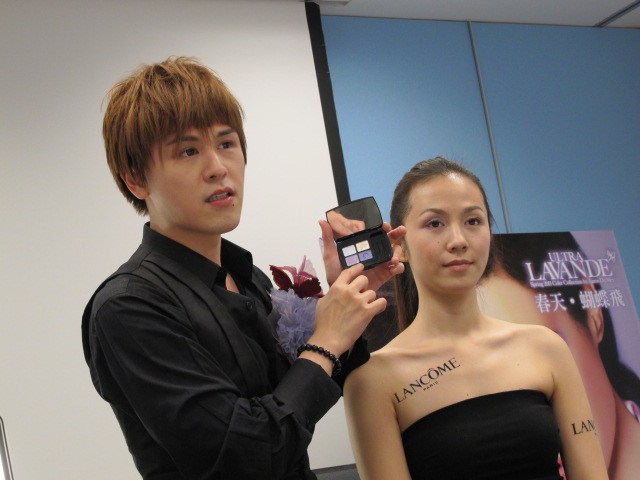 蛻變、蝶舞翩翩! LANCOME 2011春妝 春天.蝴蝶飛 & 光感奇蹟保濕底妝