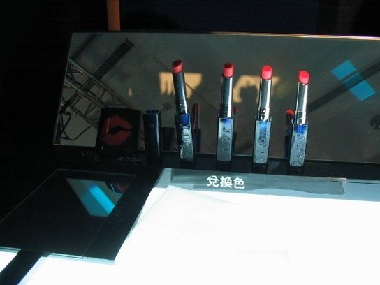 Dior 雪晶靈極淨透白 v.s. 癮誘絕色唇膏派對