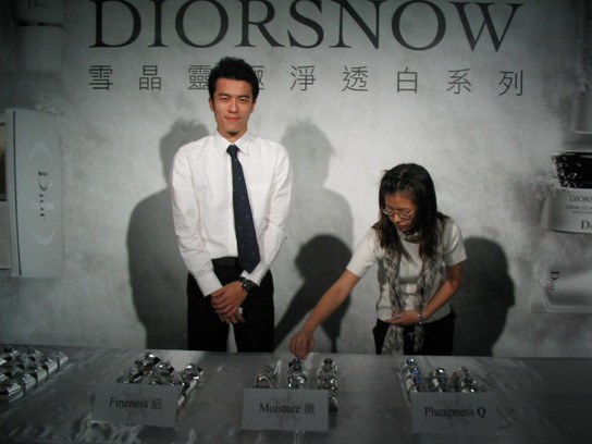 Dior 雪晶靈極淨透白 v.s. 癮誘絕色唇膏派對