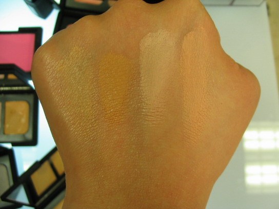 NARS 玩美無瑕名模底妝