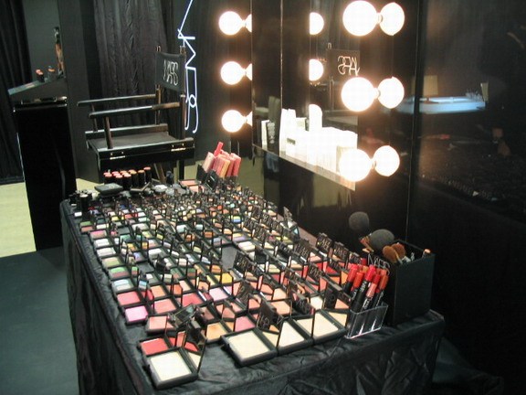NARS 玩美無瑕名模底妝
