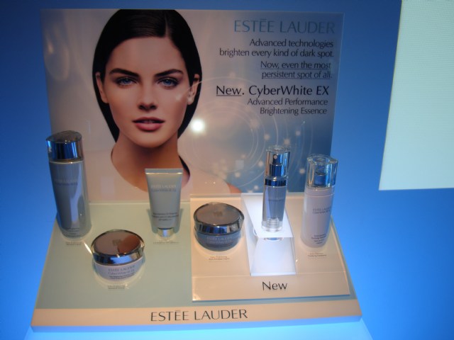 我要更白、更無瑕!!ESTEE LAUDER極致晶燦光系列新亮相