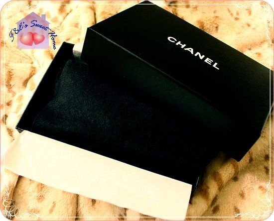*Chanel山茶花壓紋雙C釦拉鍊粉色中夾