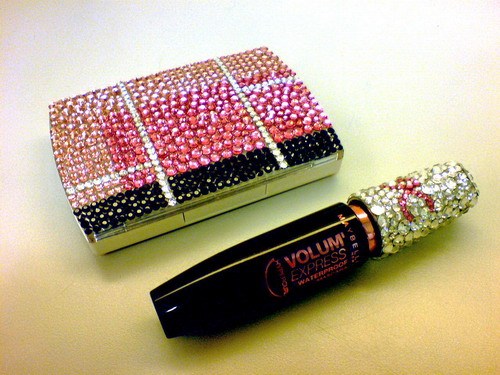 麻衣西門町公開實驗!!MAYBELLINE羽透光真的“輕”又不“沾黏”!