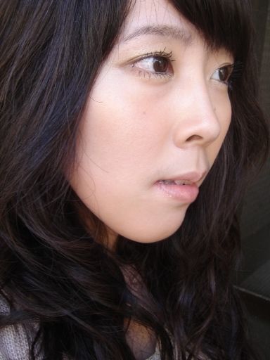 清透光澤的潔淨容顏→淡淡妝