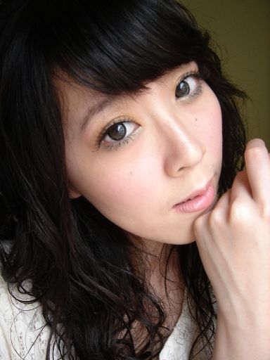 KATE 潤色裸唇膏BE-1 (跟za鮭魚比較)